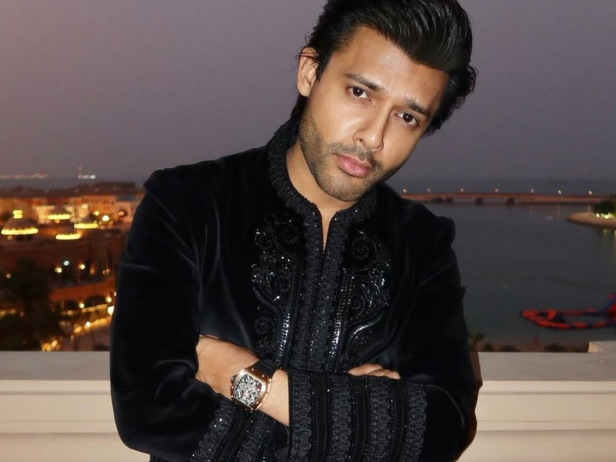 भारत का Atif Aslam…एक्ट्रेस कृति सेनन से है खास कनेक्शन; जानें कौन है ये शख्स? - Photo Gallery