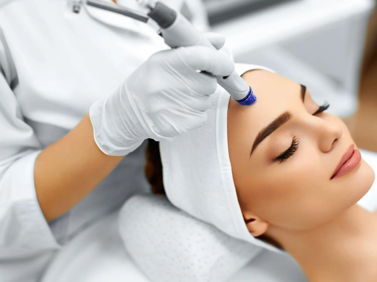 Damaging Skincare Habits: गलती से भी स्किन पर इन ट्रेंड्स को न करें फॉलों, नहीं तो खूब पड़ेगा पछताना; जानें डॉक्टर की सलाह - Photo Gallery