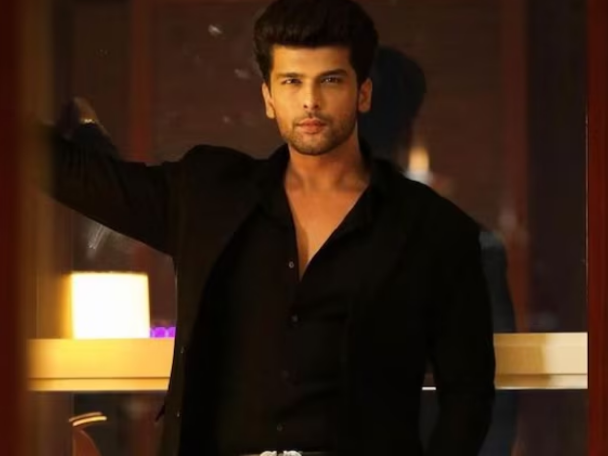 Dhanush से पहले इन 8  हैंडसम हंक के साथ जुड़ा था Mrunal Thakur का नाम, कौन-कौन थे वो lucky boys? लिस्ट में हैं पूरे 8 नाम - Photo Gallery