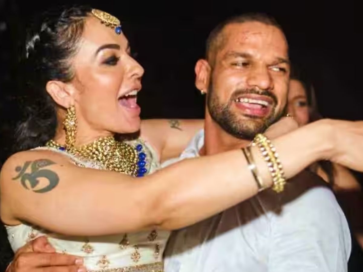 What does Ayesha Mukherjee do and where does she live - Photo Gallery