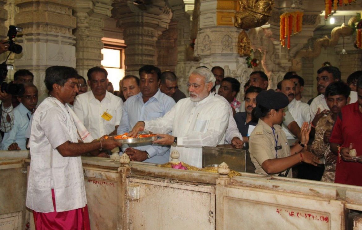 Somnath Mandir: क्या है सोमनाथ मंदिर का इतिहास, भारतीय सभ्यता का प्रतीक 17 बार आक्रमण के बाद भी नहीं हिला - Photo Gallery