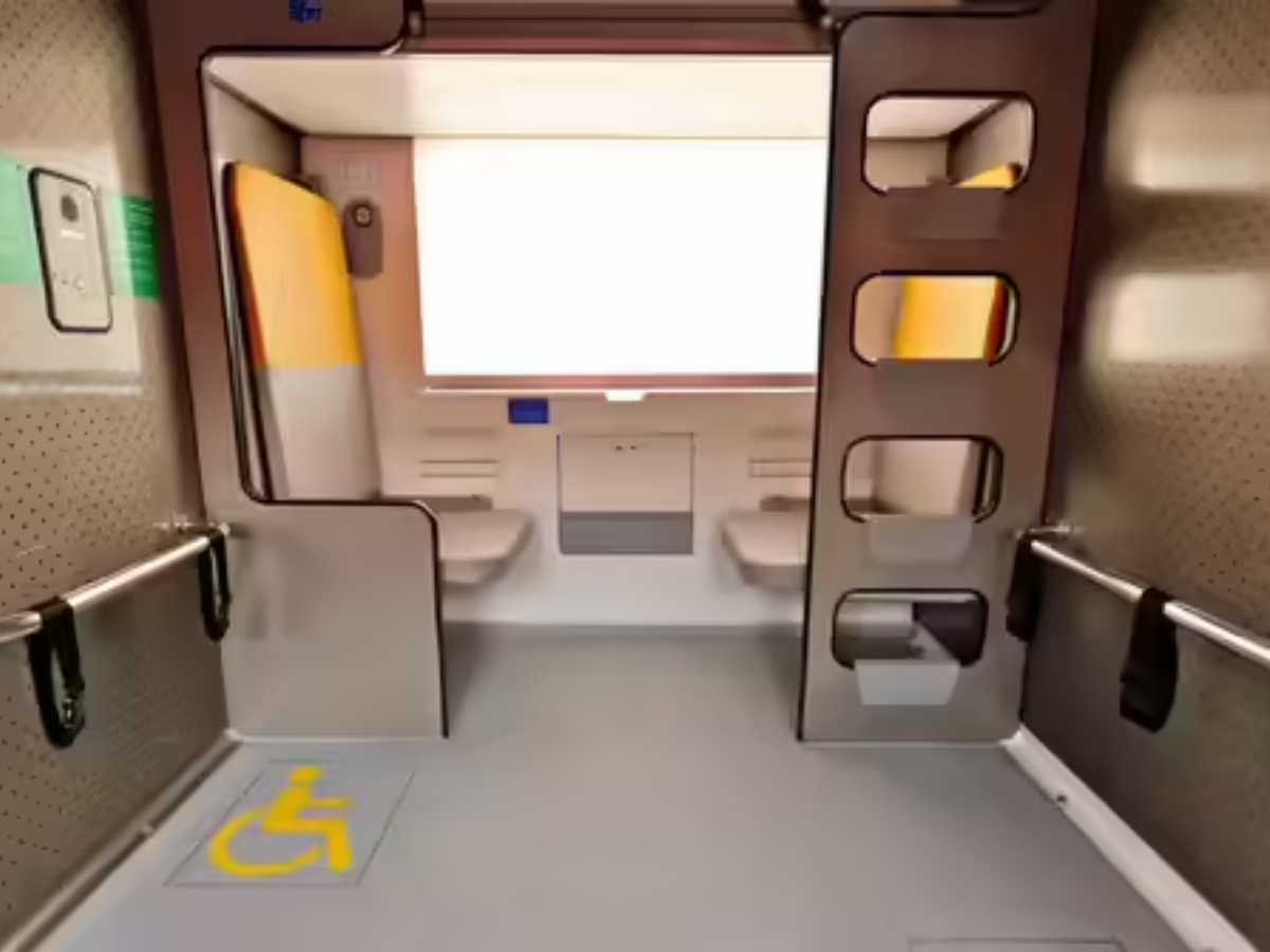 वंदे भारत स्लीपर का शुभारंभ, राजधानी से बेहतर है भारतीय रेलवे की यह नई ट्रेन; जानें मुख्य विशेषताएं - Photo Gallery