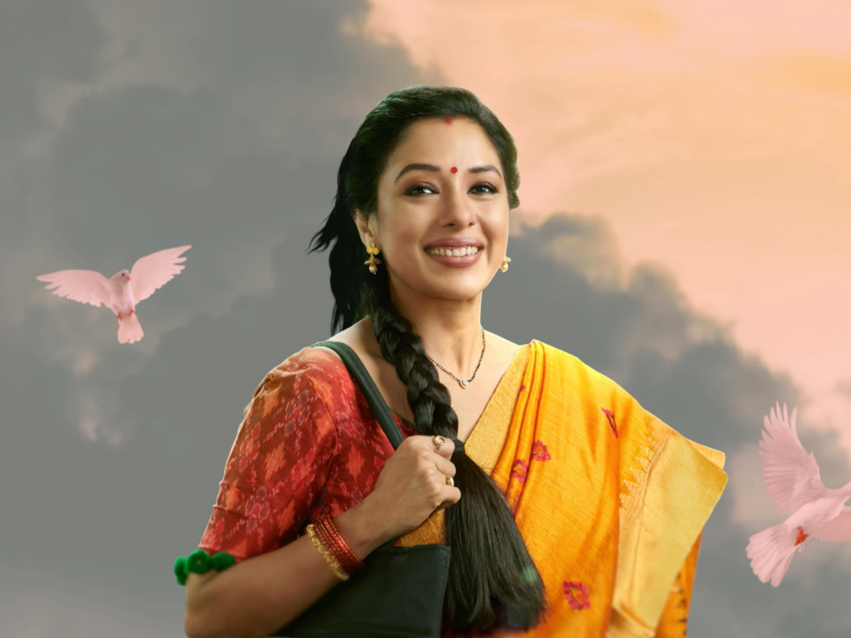 रुपाली गांगुली को मिला ‘आइकॉनिक गोल्ड अवॉर्ड 2026’ , मां रजनी गांगुली ने स्टेज पर किया धुरंधर के गाने पर डांस - Photo Gallery