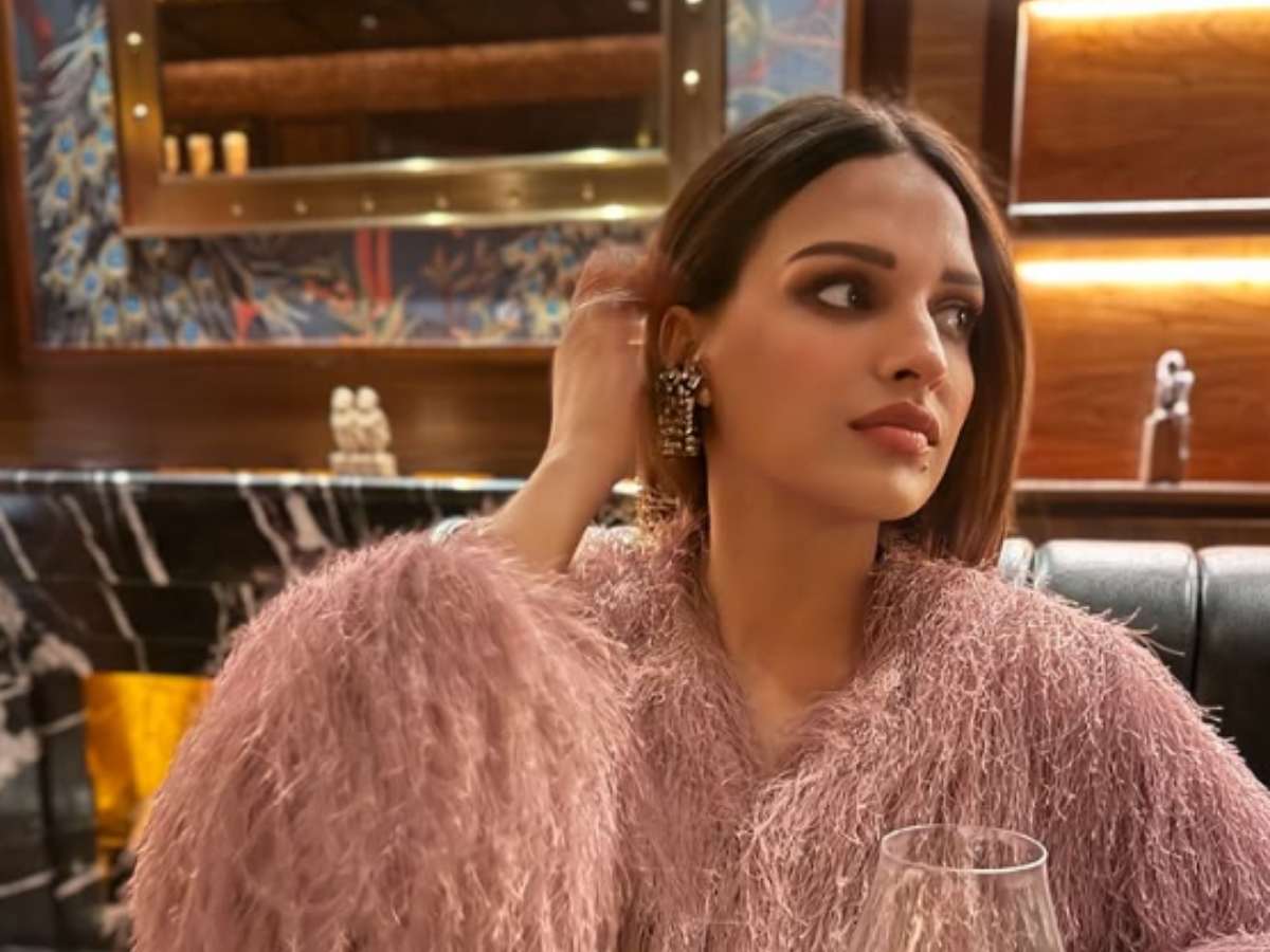 हिमांशी खुराना को 10 करोड़ की रंगदारी, लॉरेंस बिश्नोई गैंग का हाथ! जानें कितनी है एक्ट्रेस की नेट वर्थ - Photo Gallery