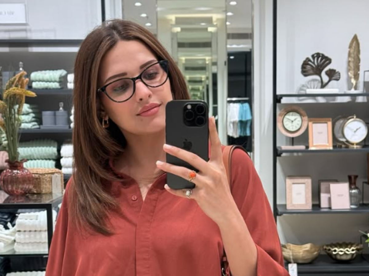 हिमांशी खुराना को 10 करोड़ की रंगदारी, लॉरेंस बिश्नोई गैंग का हाथ! जानें कितनी है एक्ट्रेस की नेट वर्थ - Photo Gallery