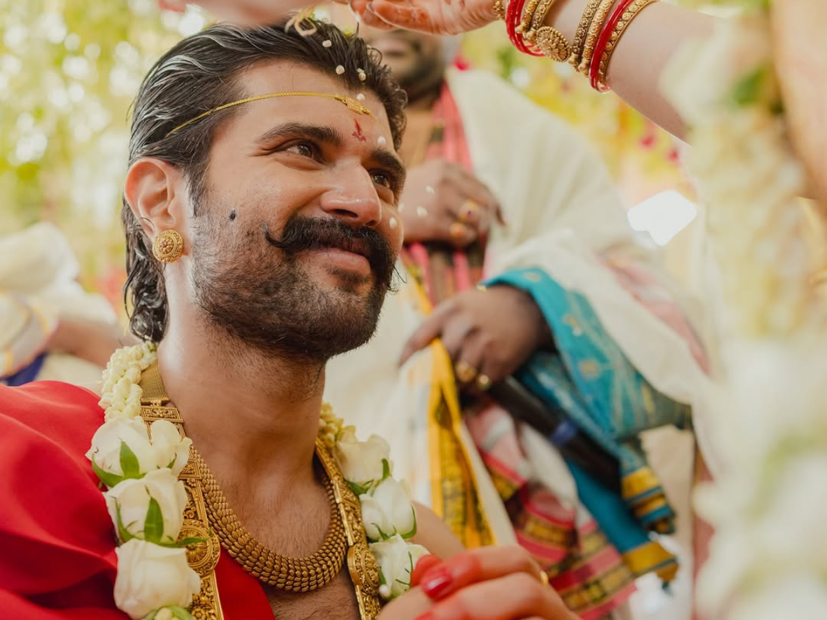 Vijay-Rashmika Jewellery Design: विजय-रश्मिका की शाही शादी, टेम्पल ज्वेलरी ने इंटरनेट पर मचाया तहलका - Photo Gallery