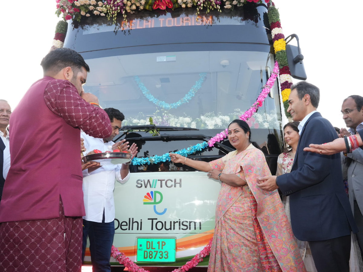 ‘देखो मेरी दिल्ली’ ई-बस लॉन्च; राजधानी को मिला डबल डेकर टूरिज्म बूस्ट; यहां जानें किराया और रूट - Photo Gallery