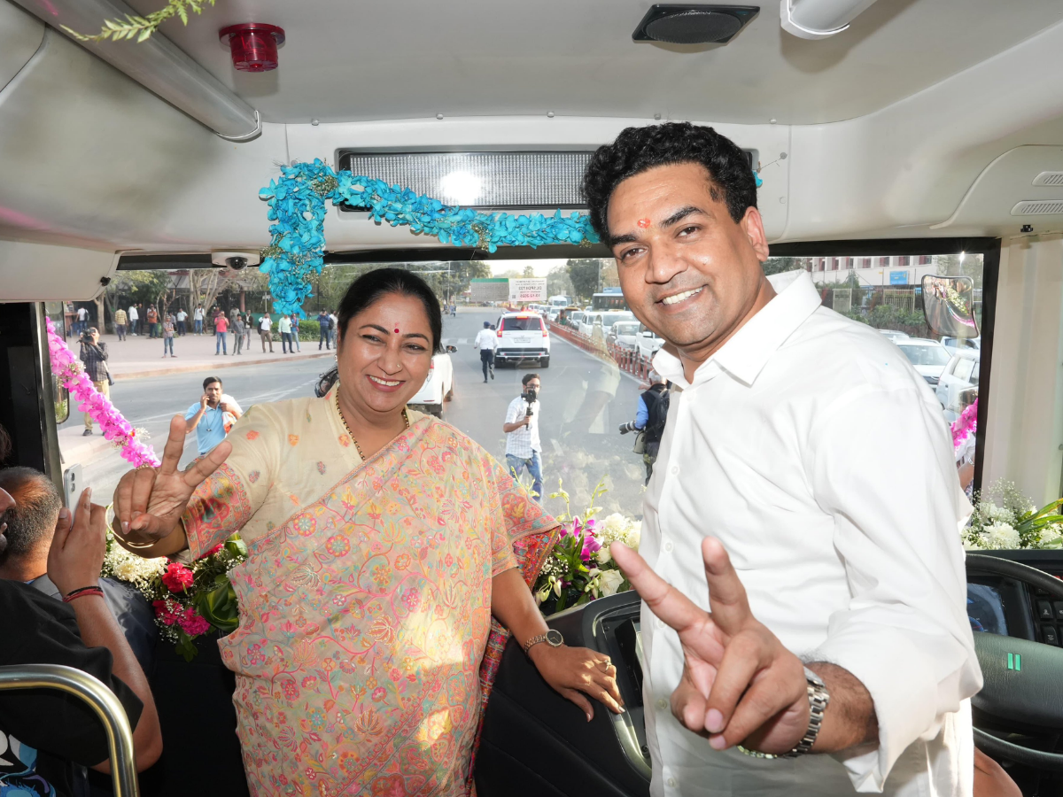 ‘देखो मेरी दिल्ली’ ई-बस लॉन्च; राजधानी को मिला डबल डेकर टूरिज्म बूस्ट; यहां जानें किराया और रूट - Photo Gallery