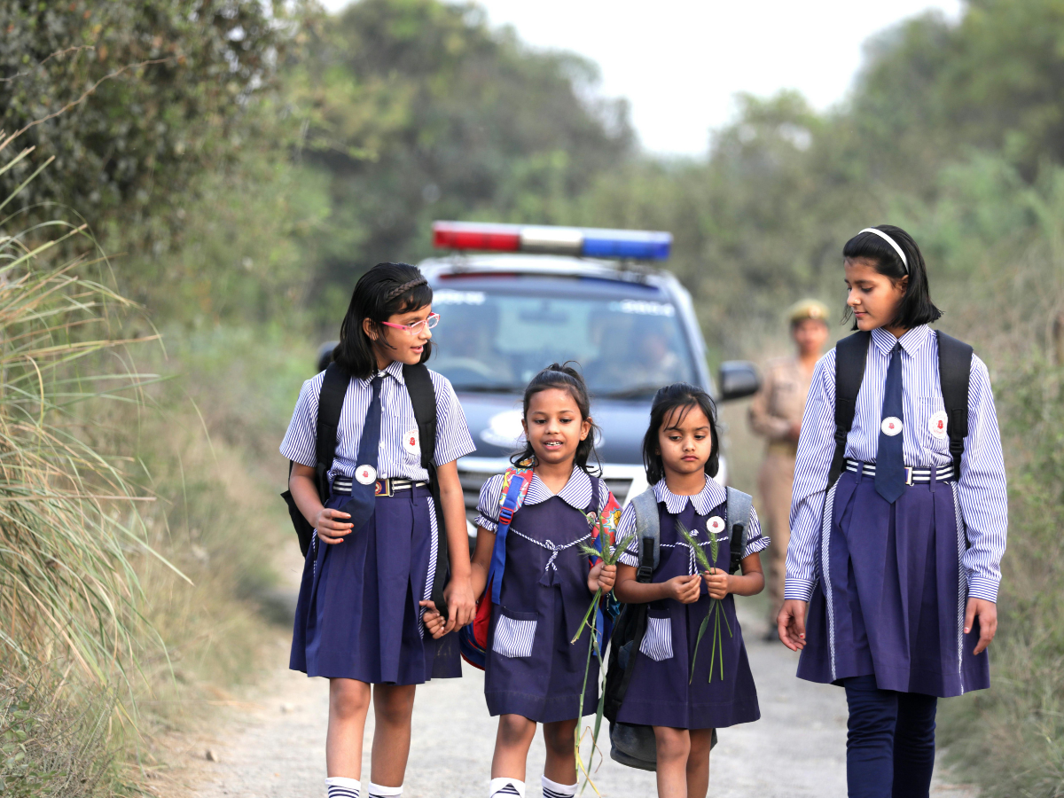 दिल्ली सरकार की बड़ी पहल, लखपति बिटिया योजना में बेटियों को मिलेंगे 1 लाख रुपये, जानें कैसे करें आवेदन - Photo Gallery