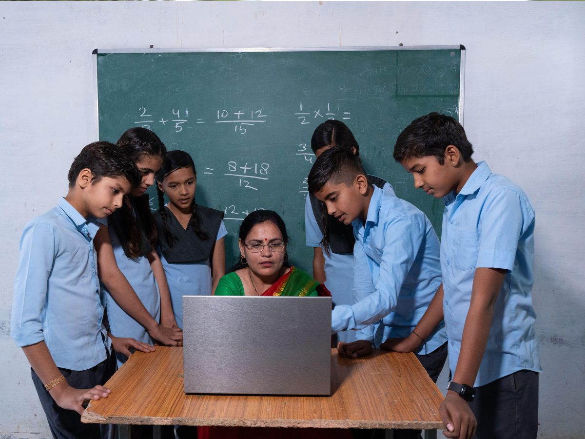 दिल्ली सरकार की बड़ी पहल, लखपति बिटिया योजना में बेटियों को मिलेंगे 1 लाख रुपये, जानें कैसे करें आवेदन - Photo Gallery