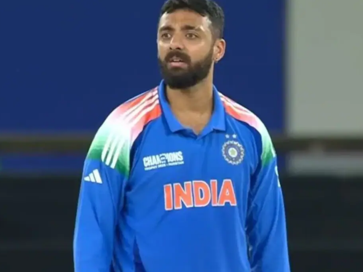 Varun Chakravarthy: बल्लेबाजों को अपनी फिरकी में फंसाने वाले वरुण चक्रवर्ती की कैसी है लाइफस्टाइल; जानें कितनी है नेटवर्थ? - Photo Gallery