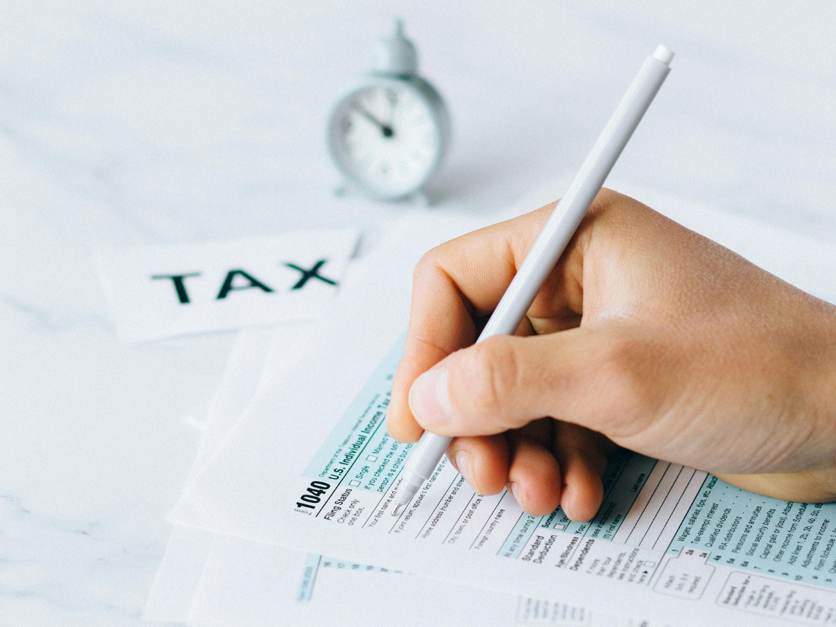 Budget 2026: ITR Filing : 1 अप्रैल 2026 से आसान हो जाएगा आईटीआर फाइल करना, मिडिल क्लास को बड़ी राहत; यहां जानें कैसे - Photo Gallery