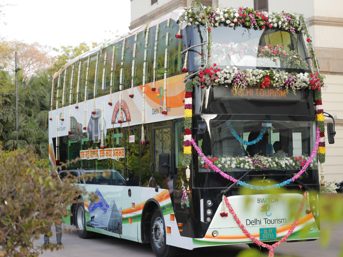 ‘देखो मेरी दिल्ली’ ई-बस लॉन्च; राजधानी को मिला डबल डेकर टूरिज्म बूस्ट; यहां जानें किराया और रूट - Photo Gallery