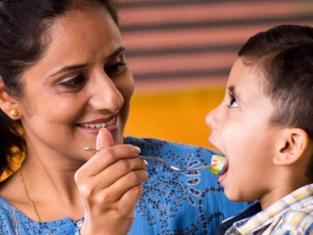 Hindu Rituals: शुभ काम से पहले क्यों खिलाई जाती है दही-चीनी,बजट से पहले राष्ट्रपति ने वित्त मंत्री को खिलाई - Photo Gallery