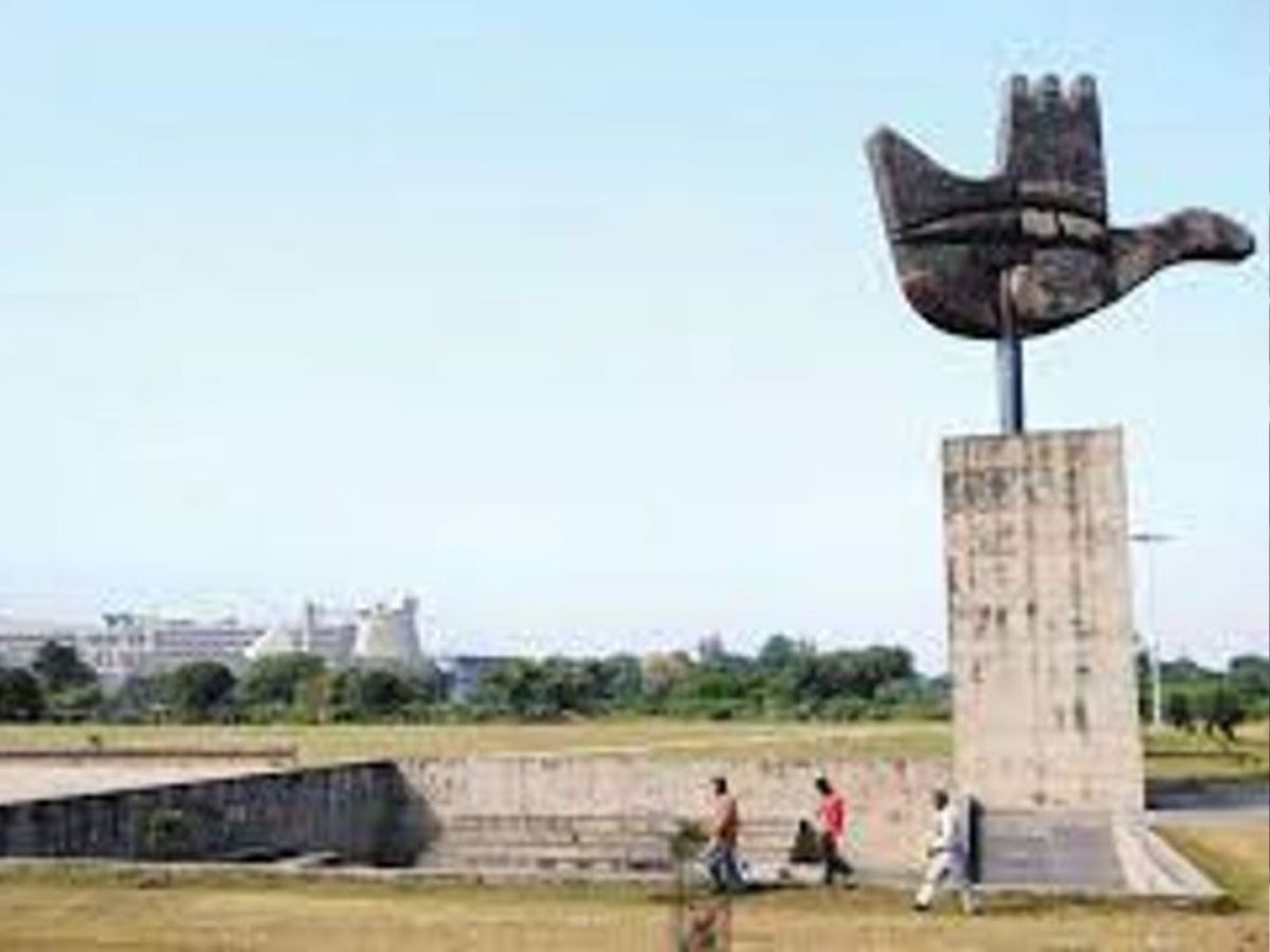 Chandigarh: पंजाब या हरियाणा! एक शहर पर दो राज्यों का हक क्यों? जानें चंडीगढ़ की ऐतिहासिक कहानी - Photo Gallery