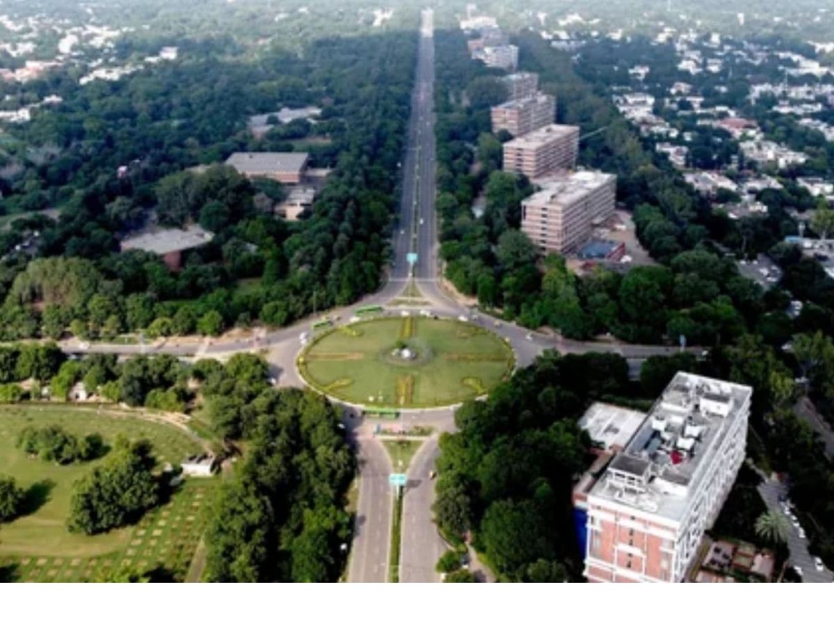 Chandigarh: पंजाब या हरियाणा! एक शहर पर दो राज्यों का हक क्यों? जानें चंडीगढ़ की ऐतिहासिक कहानी - Photo Gallery