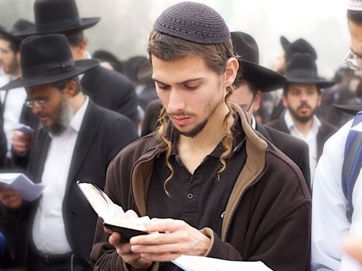 Coca-Cola: कोका-कोला का खुला सबसे बड़ा राज़, क्या कंपनी अलग-अलग धर्मों के लिए बनाती है अलग ड्रिंक? - Photo Gallery