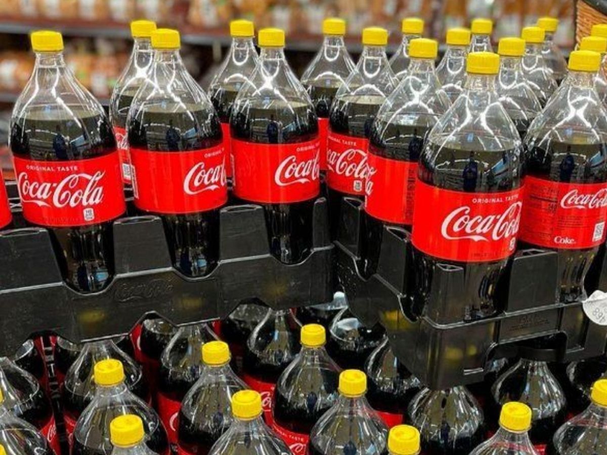 Coca-Cola: कोका-कोला का खुला सबसे बड़ा राज़, क्या कंपनी अलग-अलग धर्मों के लिए बनाती है अलग ड्रिंक? - Photo Gallery