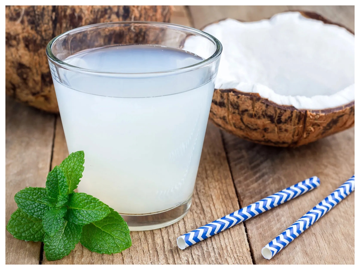 Coconut water super: नारियल पानी क्यों है सुपर ड्रिंक,जानें यह स्वास्थ्य के लिए कैसे है फायदेमंद - Photo Gallery