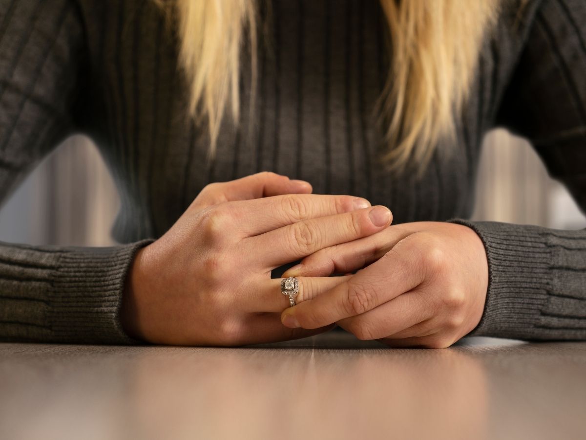 Divorce in Jews: तलाक के बाद भी पति से बंधी रहती है पत्नी, बच्चा करने की भी इजाजत नहीं, जानें यहूदियों की अजीबो गरीब प्रथा - Photo Gallery