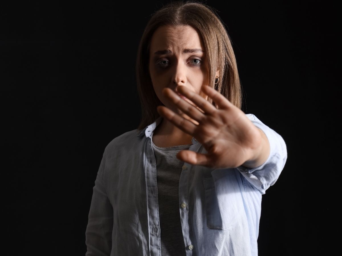 मुस्लिम देश का काला कानून, पत्नियों को पीटना अब जुर्म नहीं; महिलाओं के लिए घर बना जेल! - Photo Gallery