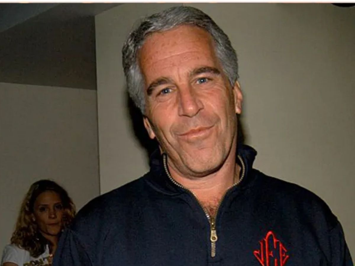 Epstein Files Kya Hai In Hindi: क्या है एपस्टीन फाइल? उस आइलैंड पर कैसे होती थी लड़कियों के साथ दरिंदगी, देखें काले कारनामों का पिटारा - Photo Gallery