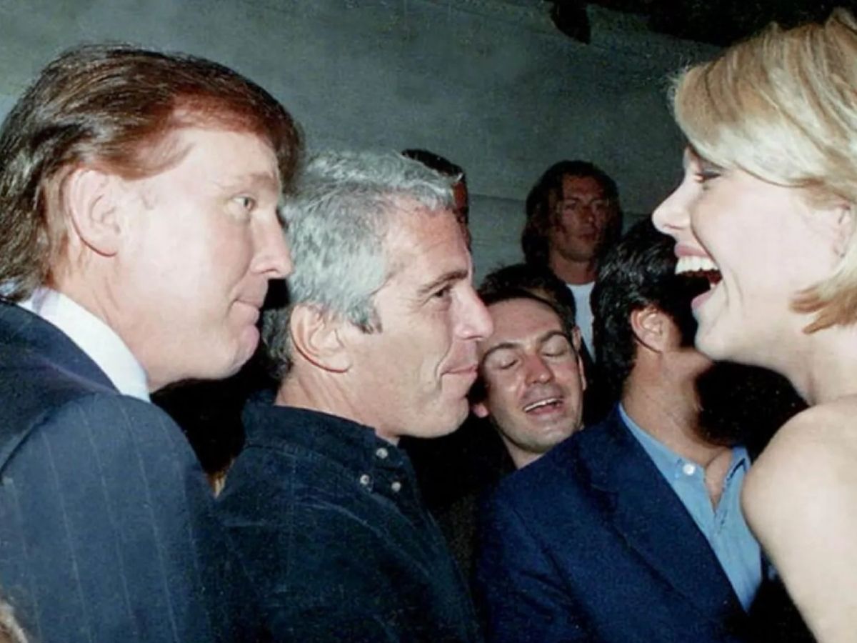 Epstein Files Kya Hai In Hindi: क्या है एपस्टीन फाइल? उस आइलैंड पर कैसे होती थी लड़कियों के साथ दरिंदगी, देखें काले कारनामों का पिटारा - Photo Gallery