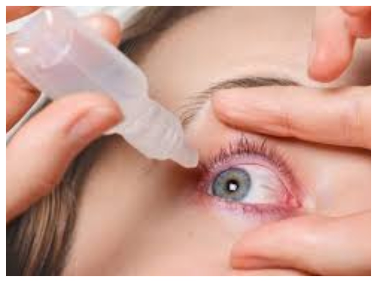 Redness in eyes: क्या आपकी आंखें दे रही हैं चेतावनी? जानें किस पोषक तत्व की है जरूरत - Photo Gallery
