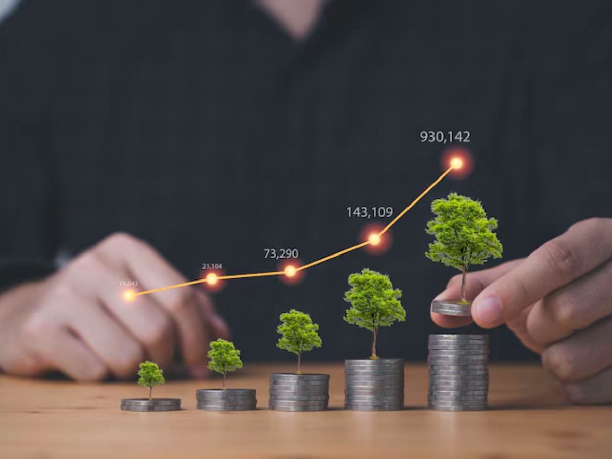 Best FD Rates for Seniors:  सीनियर सिटिजन को गजब का FD रेट रिटर्न दे रहे ये बैंक, अभी कर लें नोट - Photo Gallery