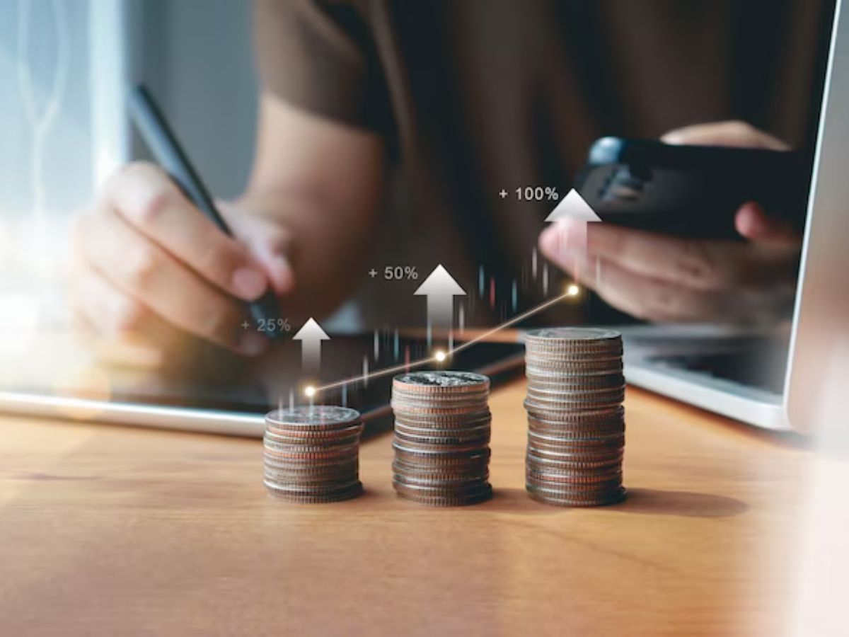 Best FD Rates for Seniors:  सीनियर सिटिजन को गजब का FD रेट रिटर्न दे रहे ये बैंक, अभी कर लें नोट - Photo Gallery