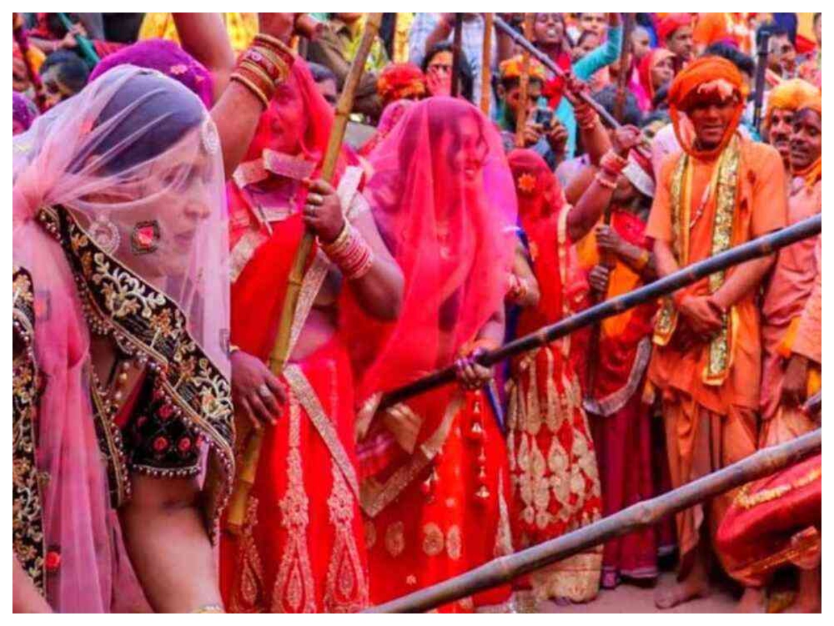 Barsana Lathmar Holi: बरसाने की लट्ठमार होली में कौन बनती है हुरियारन? जानें परंपरा और खास नियम - Photo Gallery
