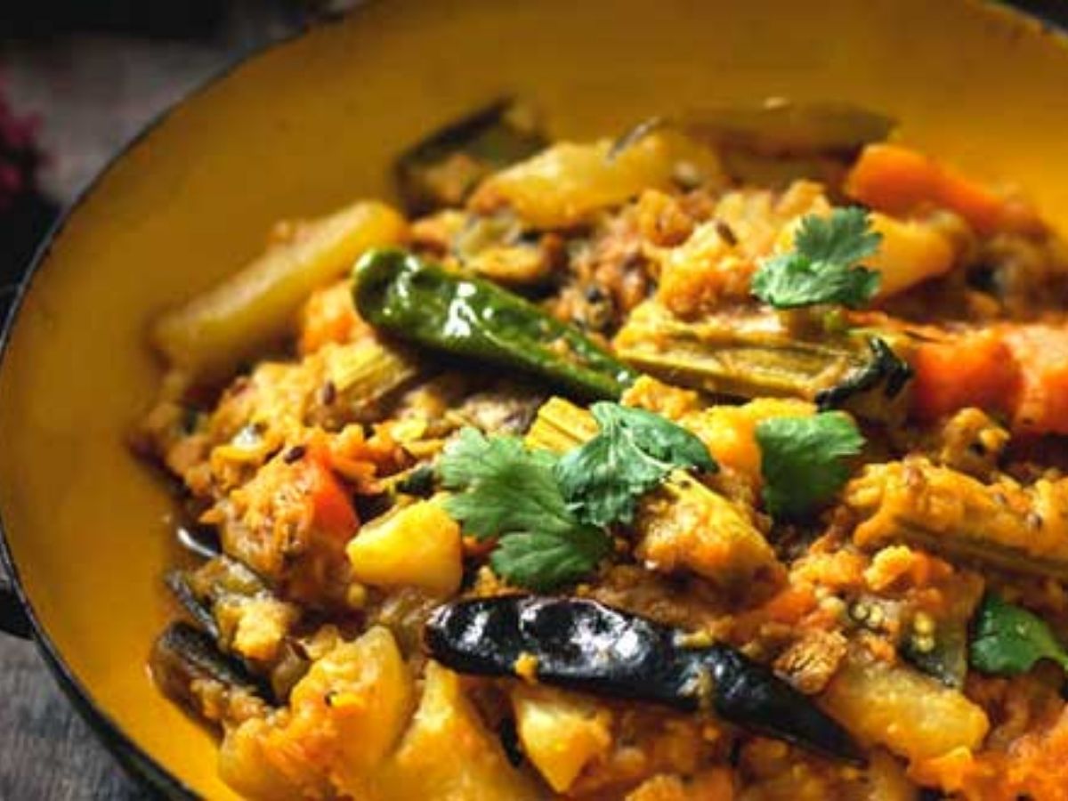 Vegetarian Indian Dishes: शाकाहारी सब्जियों का असली मजा, एक कौर में इतना स्वाद कि मटन करी भी भूल जाएंगे आप - Photo Gallery