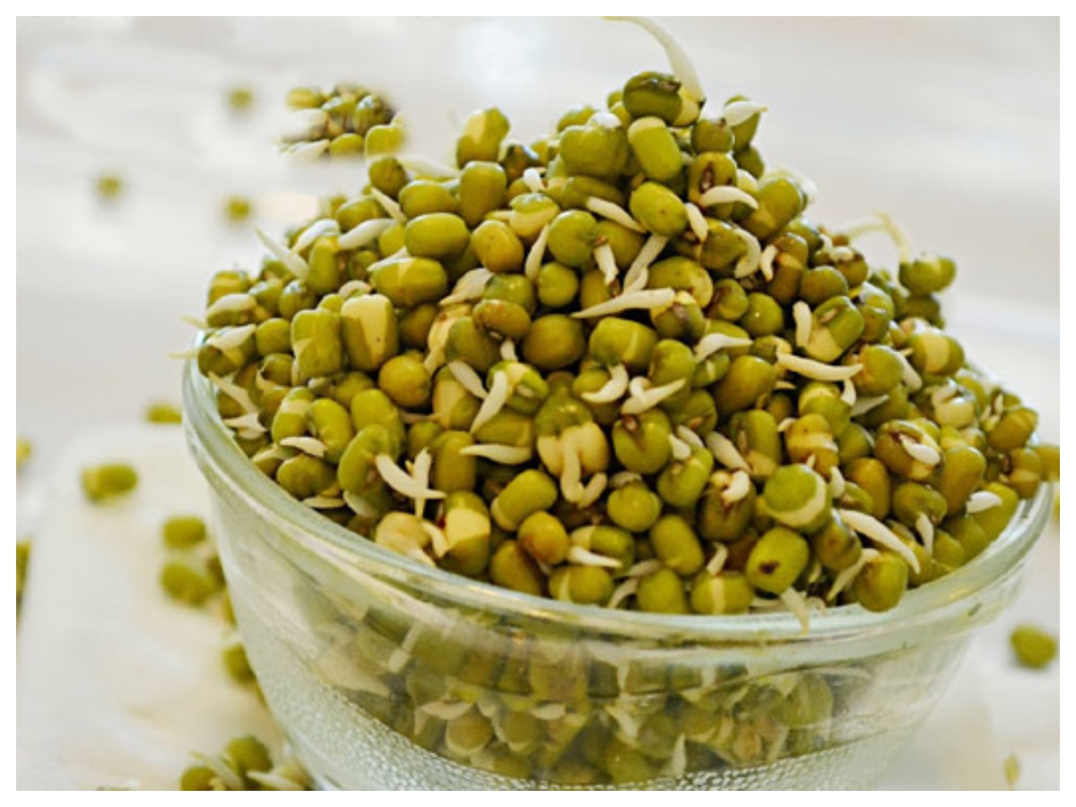 Moong dal benefits: क्या मूंग दाल से घटता है खराब कोलेस्ट्रॉल? जानें दिल की सेहत पर कितना असरदार - Photo Gallery