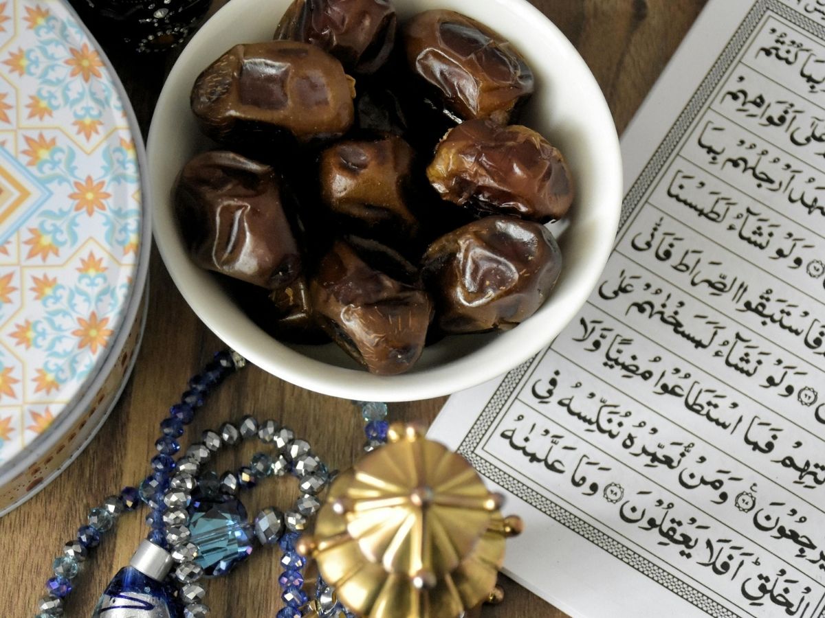 Ramadan Wishes 2026: सेहरी की बरकत और इफ्तार की मिठास! कुछ ऐसे ही खास संदेशों से अपनों को दें रमजान की मुबारकबाद - Photo Gallery