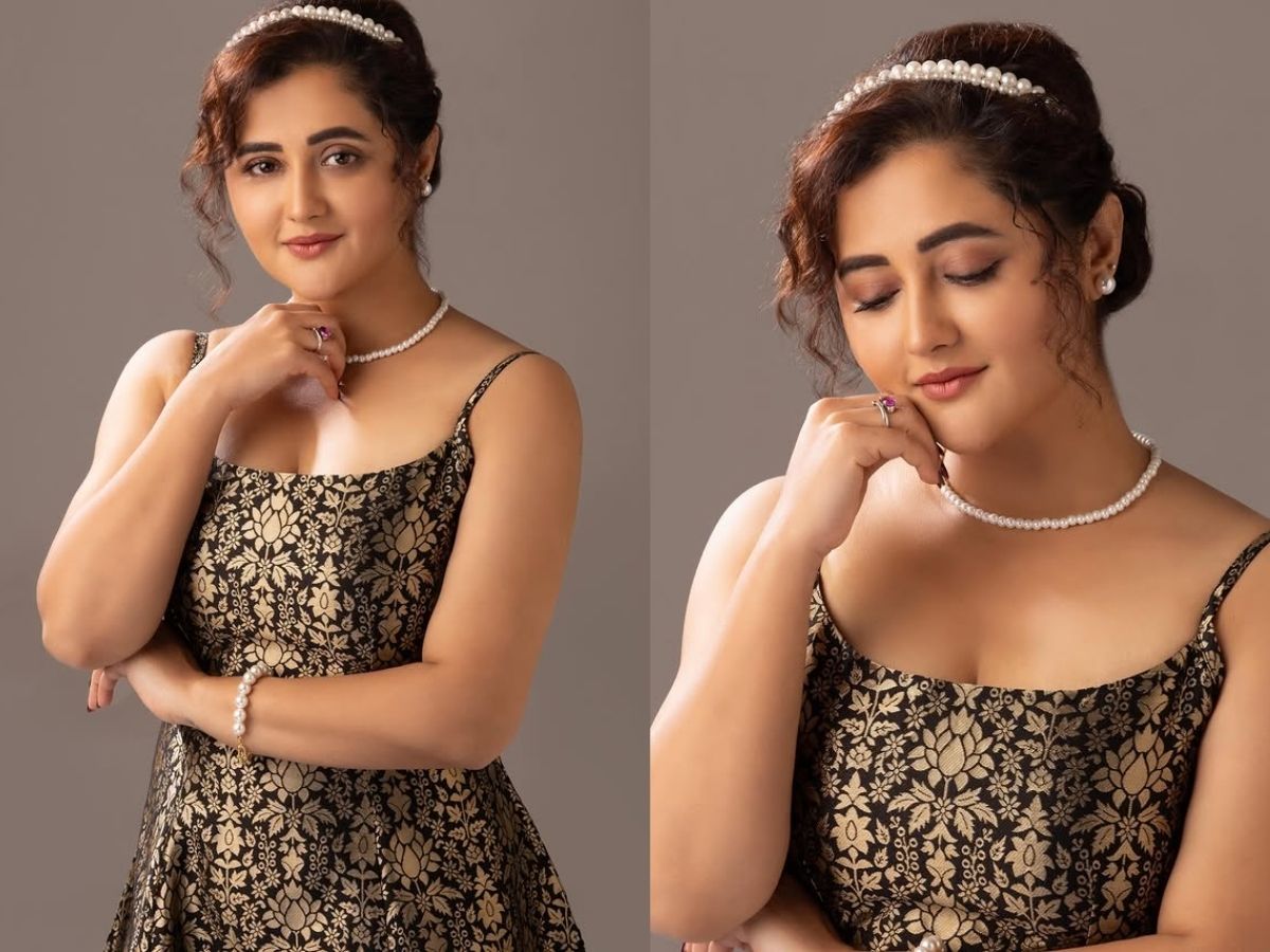 आग लगा दी आग! 40 साल की रश्मि देसाई की सिजलिंग अदाएं; तस्वीरें देख दिल हार बैठे फैंस - Photo Gallery