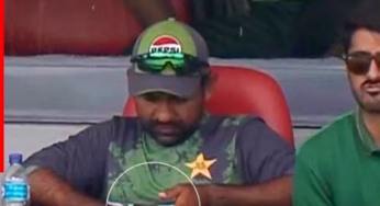 U19 World Cup: भारत-पाक मैच के दौरान डगआउट में मोबाइल चलाते दिखे सरफराज अहमद, आईसीसी के नियमों के है खिलाफ; सोशल मीडिया पर मचा बवाल