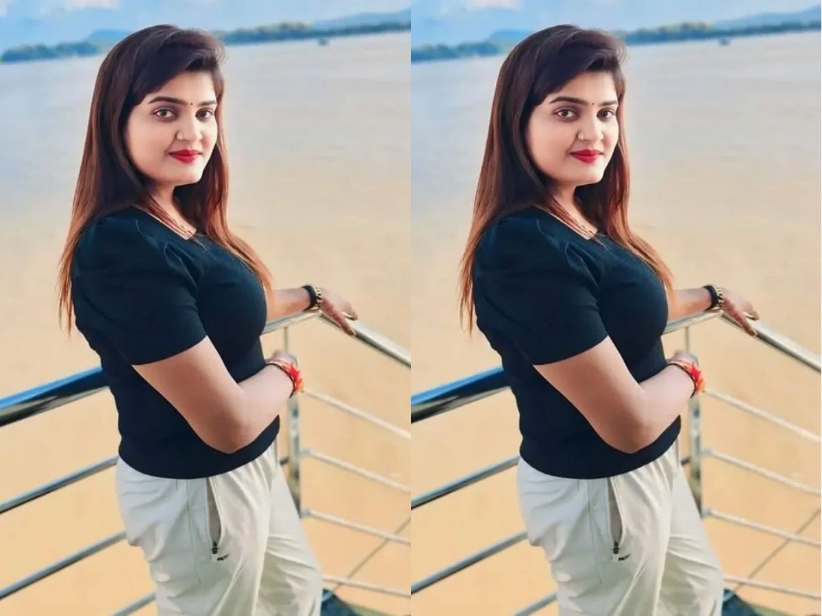 ‘आपका रेट क्या है?’ सवाल सुनते ही भड़की भोजपुरी सिंगर, गुस्से में उतारी सैंडल और फिर… - Photo Gallery