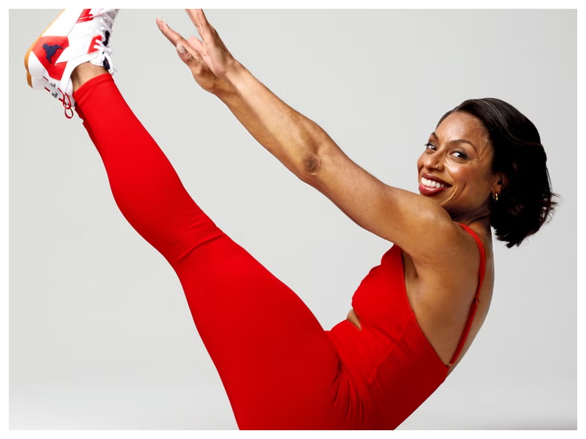 Benefits of stretching: स्ट्रेचिंग क्यों है फिटनेस का सबसे जरूरी हिस्सा?लचीलापन बढ़ाने और चोट से बचने का आसान तरीका - Photo Gallery