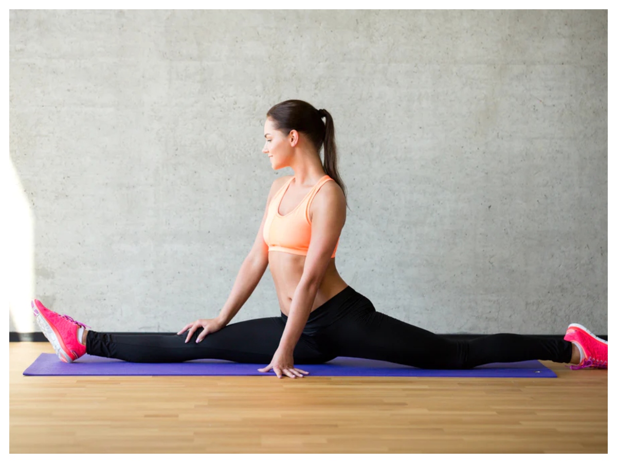Benefits of stretching: स्ट्रेचिंग क्यों है फिटनेस का सबसे जरूरी हिस्सा?लचीलापन बढ़ाने और चोट से बचने का आसान तरीका - Photo Gallery