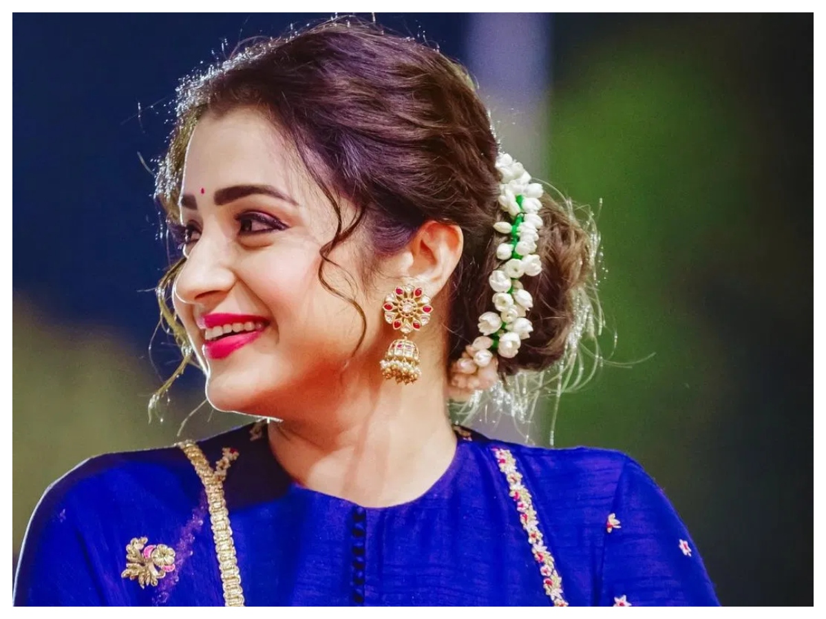 South Actress Most Beautiful List: साउथ सिनेमा की 10 सबसे खूबसूरत एक्ट्रेस, देखें तस्वीरें - Photo Gallery