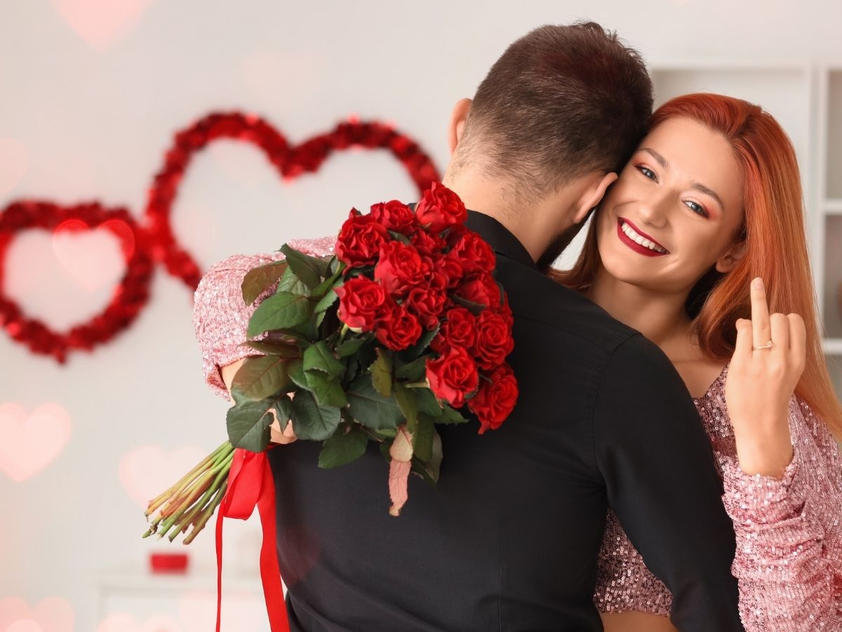 Valentine Day Wishes 2026: दिल की बात कहनी है? अपने पार्टनर को भेजें ये Romantic Quotes, चेहरे पर 100% आएगी मुस्कान - Photo Gallery