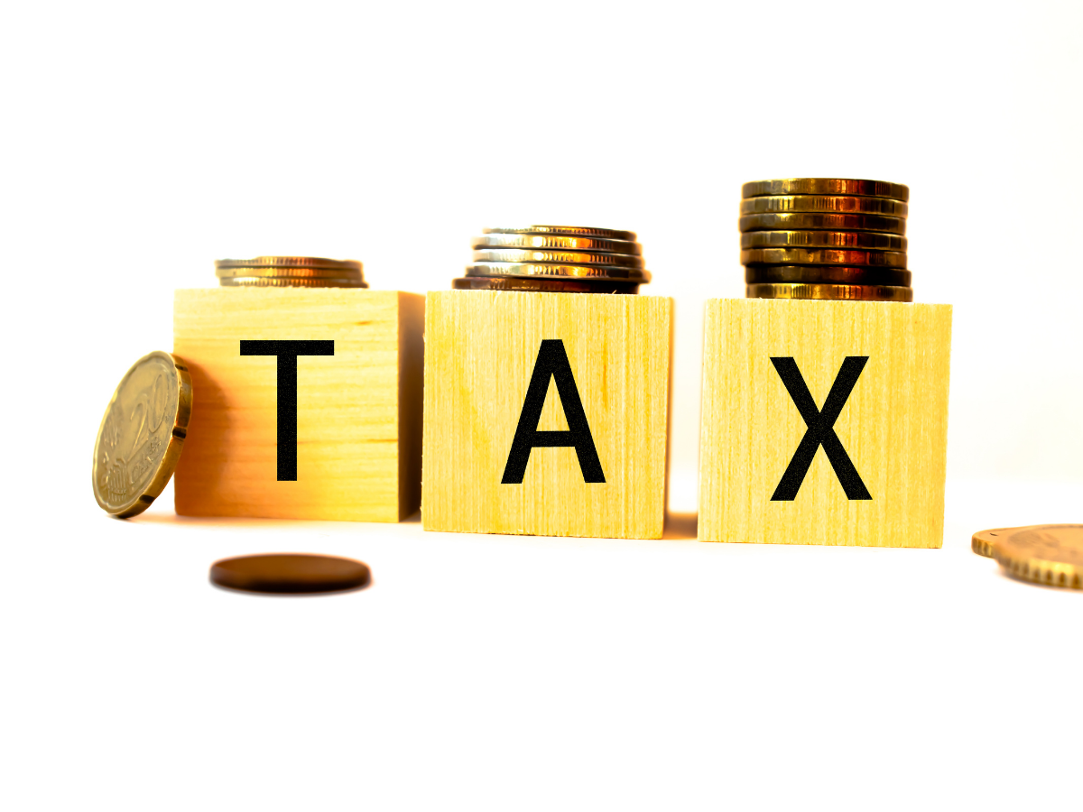 1 अप्रैल से बदलेंगे ये नियम, टैक्स से FASTag तक, जेब पर पड़ेगा सीधा असर - Photo Gallery