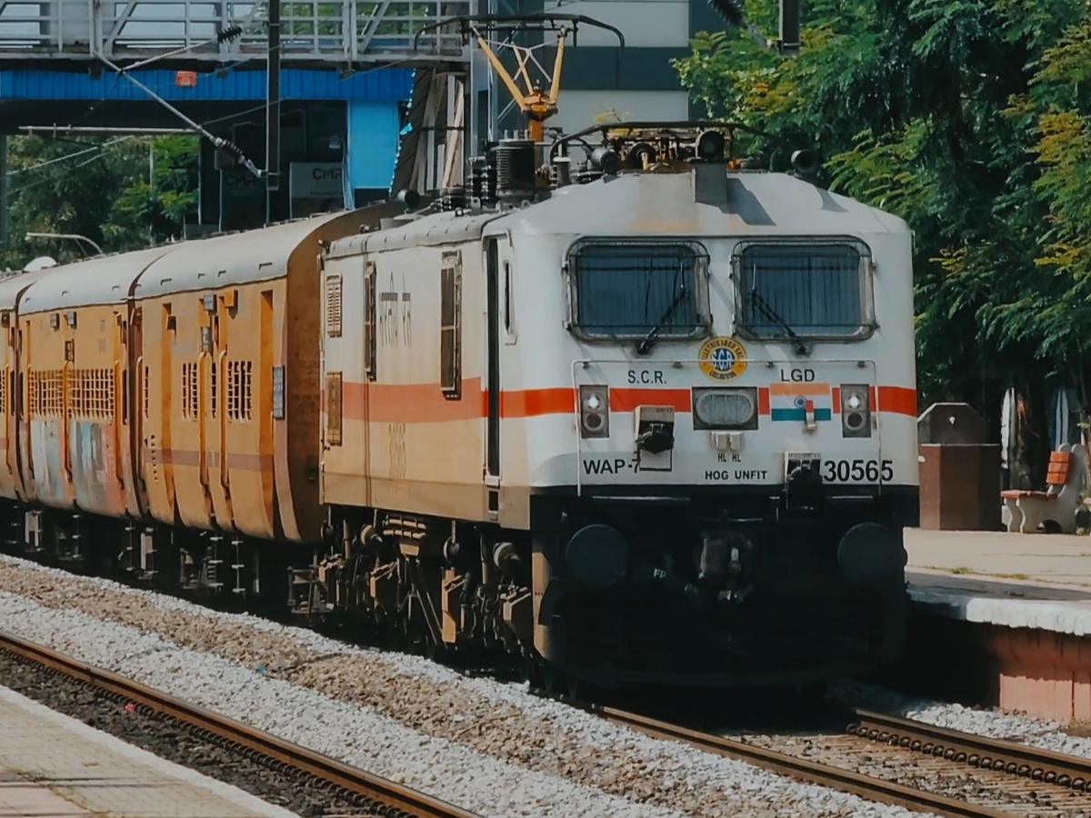 1 अप्रैल से बदलेंगे ये नियम, टैक्स से FASTag तक, जेब पर पड़ेगा सीधा असर - Photo Gallery