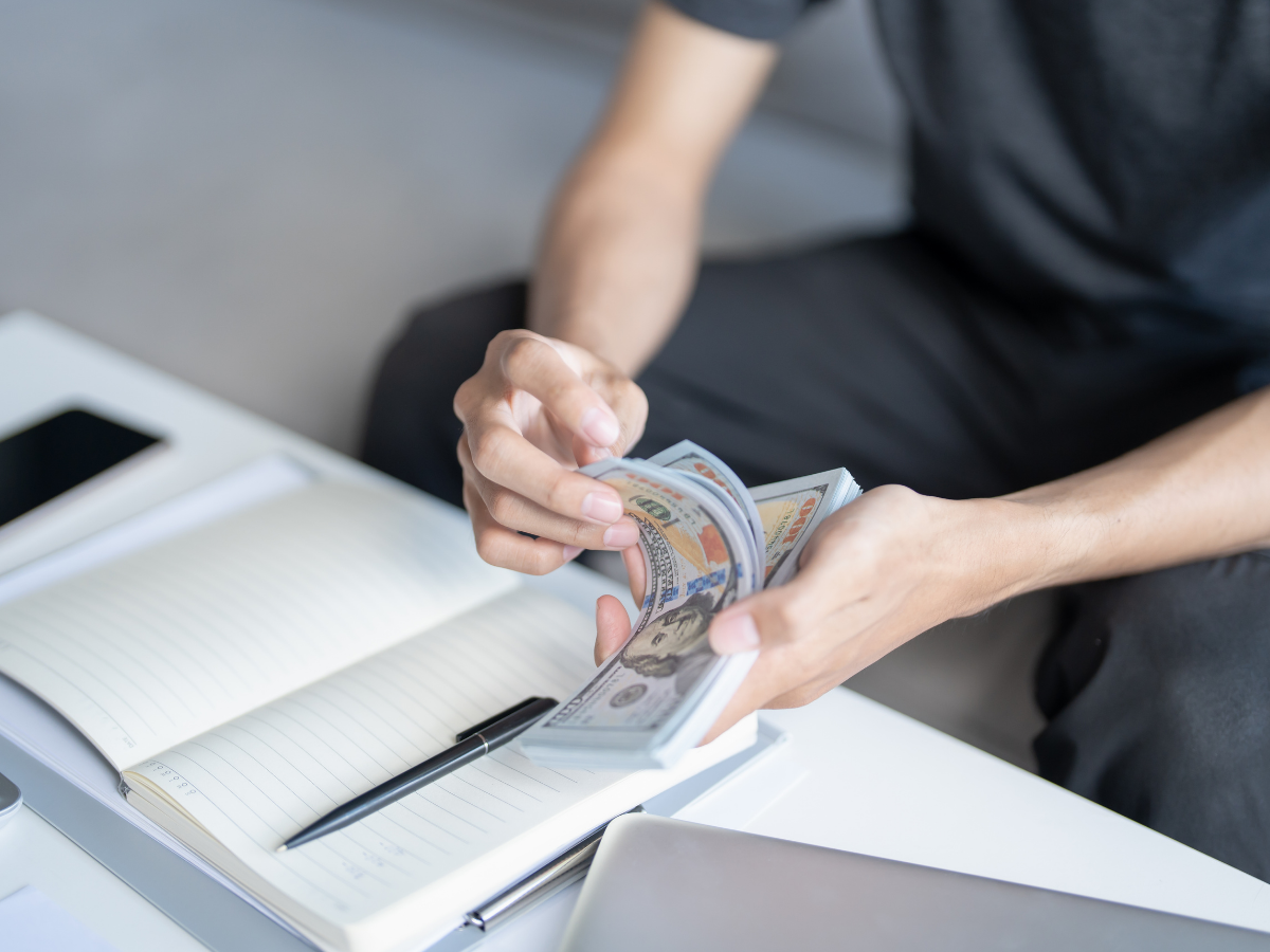 Savings Schemes News: सरकार का ऐलान, ब्याज दरों में नहीं हुआ कोई बदलाव; यहां जानें पूरी डिटेल - Photo Gallery