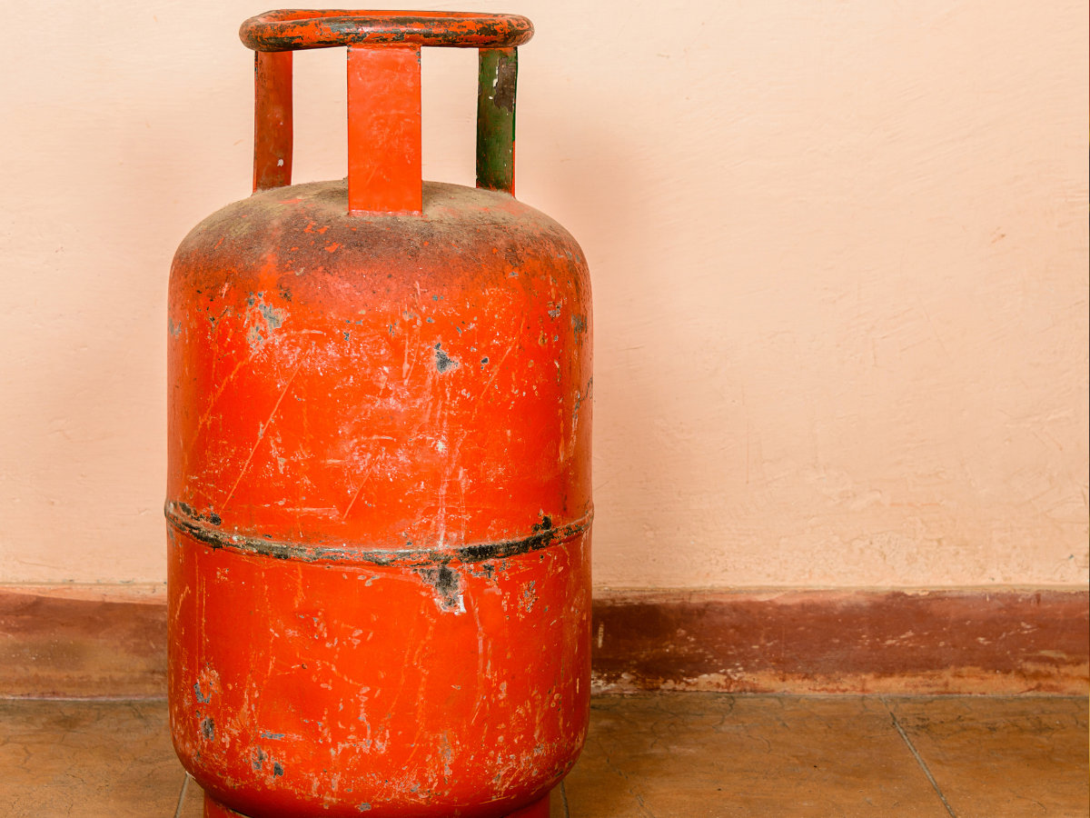 क्यों सुरक्षित है PNG सप्लाई? समझिए LPG और गैस संकट का पूरा गणित - Photo Gallery