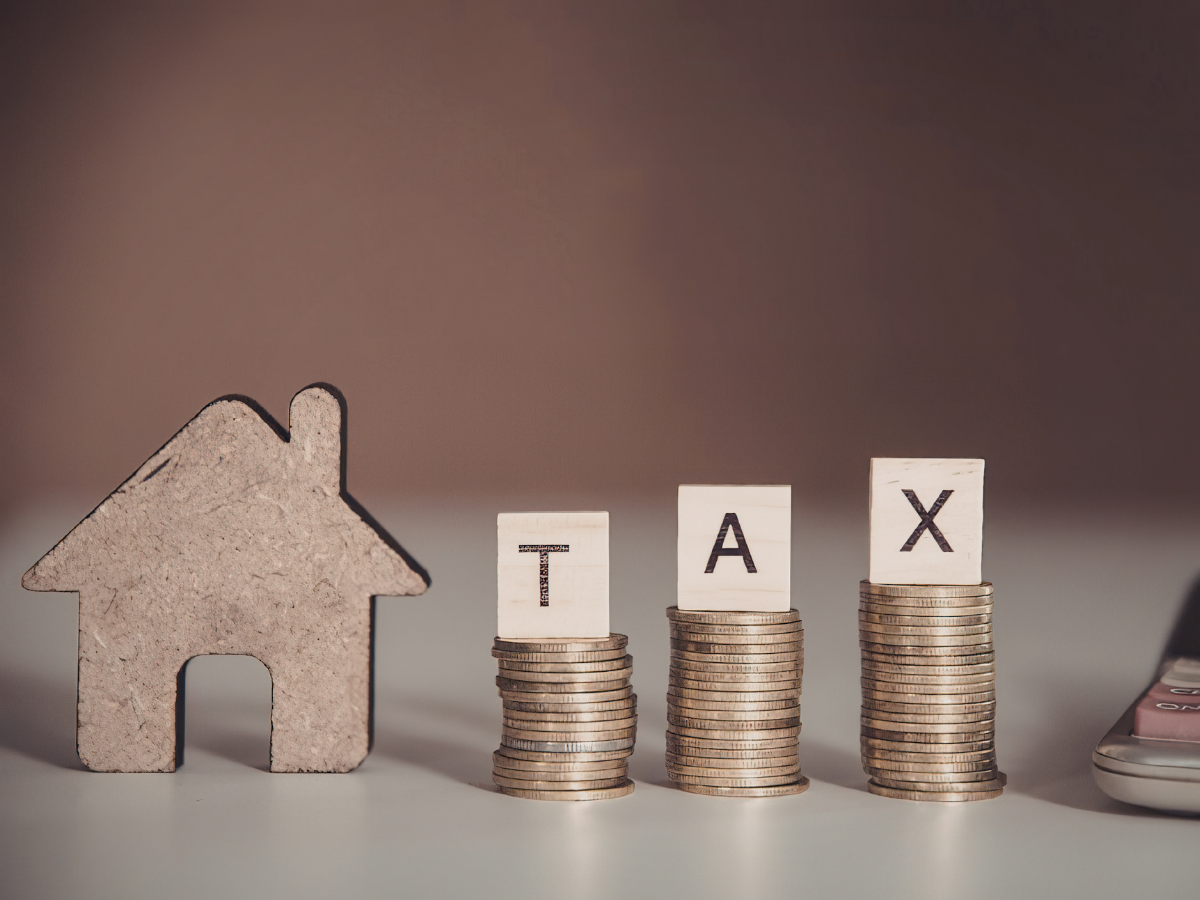 घर पुराना तो टैक्स आधा, नगर निगम का बड़ा ऐलान! जानें मकान मालिकों को कैसे मिलेगा फायदा? - Photo Gallery