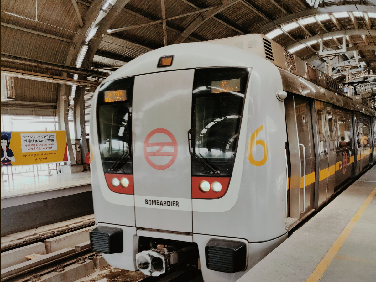 Delhi Metro Timing: होली पर बदला दिल्ली मेट्रो का शेड्यूल, 4 मार्च को इतने बजे से शुरू होंगी सेवाएं; डीएमआरसी का बड़ा ऐलान - Photo Gallery