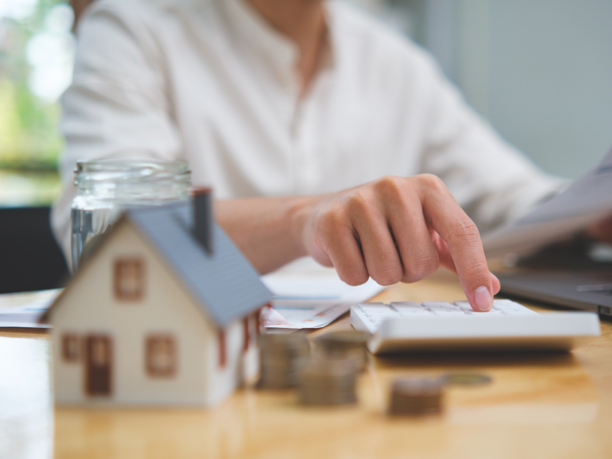 घर पुराना तो टैक्स आधा, नगर निगम का बड़ा ऐलान! जानें मकान मालिकों को कैसे मिलेगा फायदा? - Photo Gallery