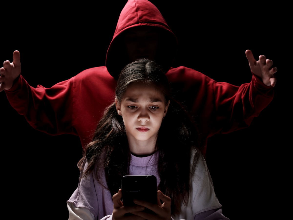 Cybercrime India: भारत बना स्कैमर्स का ‘गोल्डन मार्केट’! साइबर क्राइम के मामले में दूसरे नंबर पर; जानें टॉप 3 में कौन-कौन? - Photo Gallery