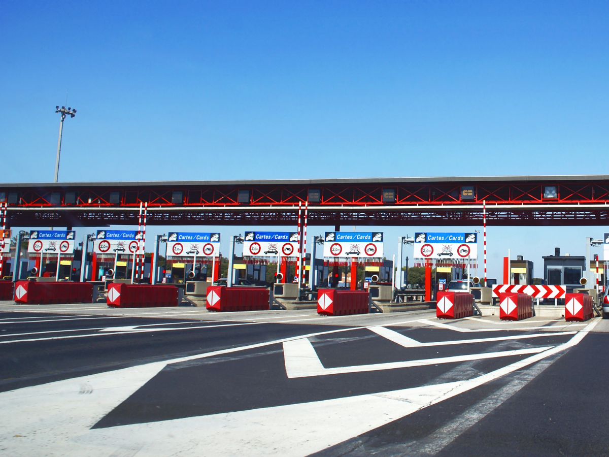 FASTag यूजर्स के लिए अलर्ट, 1 अप्रैल से महंगा होगा पास; आज आखिरी दिन - Photo Gallery